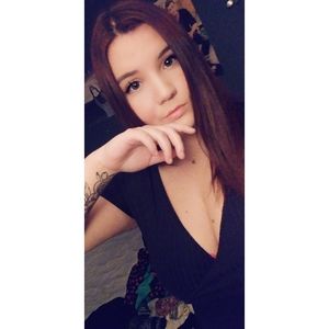 Meet your Posher, Cassandra